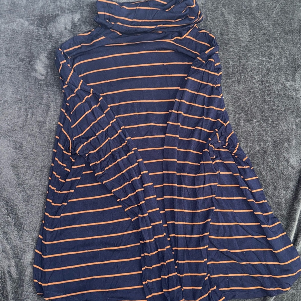 NWOT DIP Turtleneck